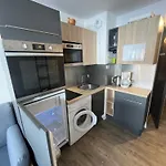 - Inout - 4 Beds Flat V-473 Apartment *