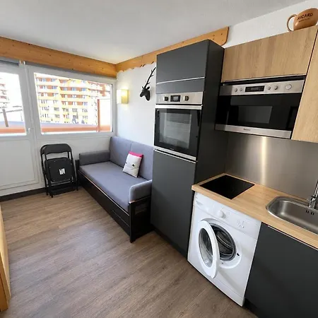 - Inout - 4 Beds Flat V-473 *