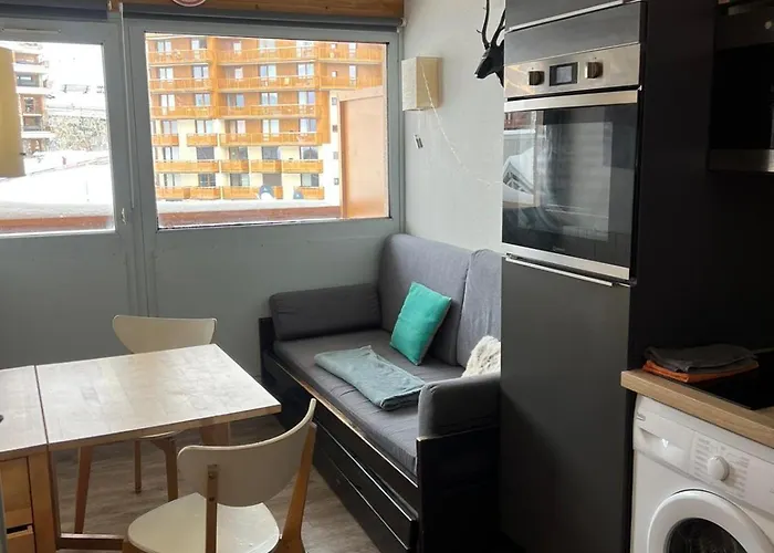 - Inout - 4 Beds Flat V-473 *