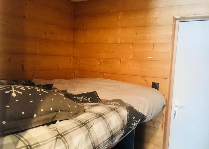 - Inout - 4 Beds Flat V-473