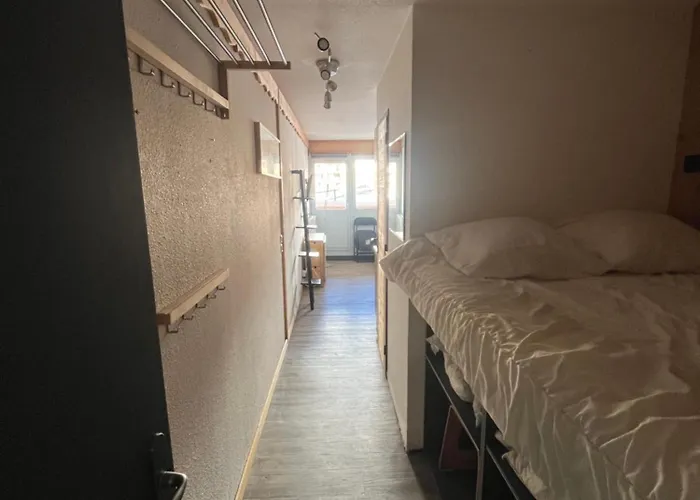 - Inout - 4 Beds Flat V-473